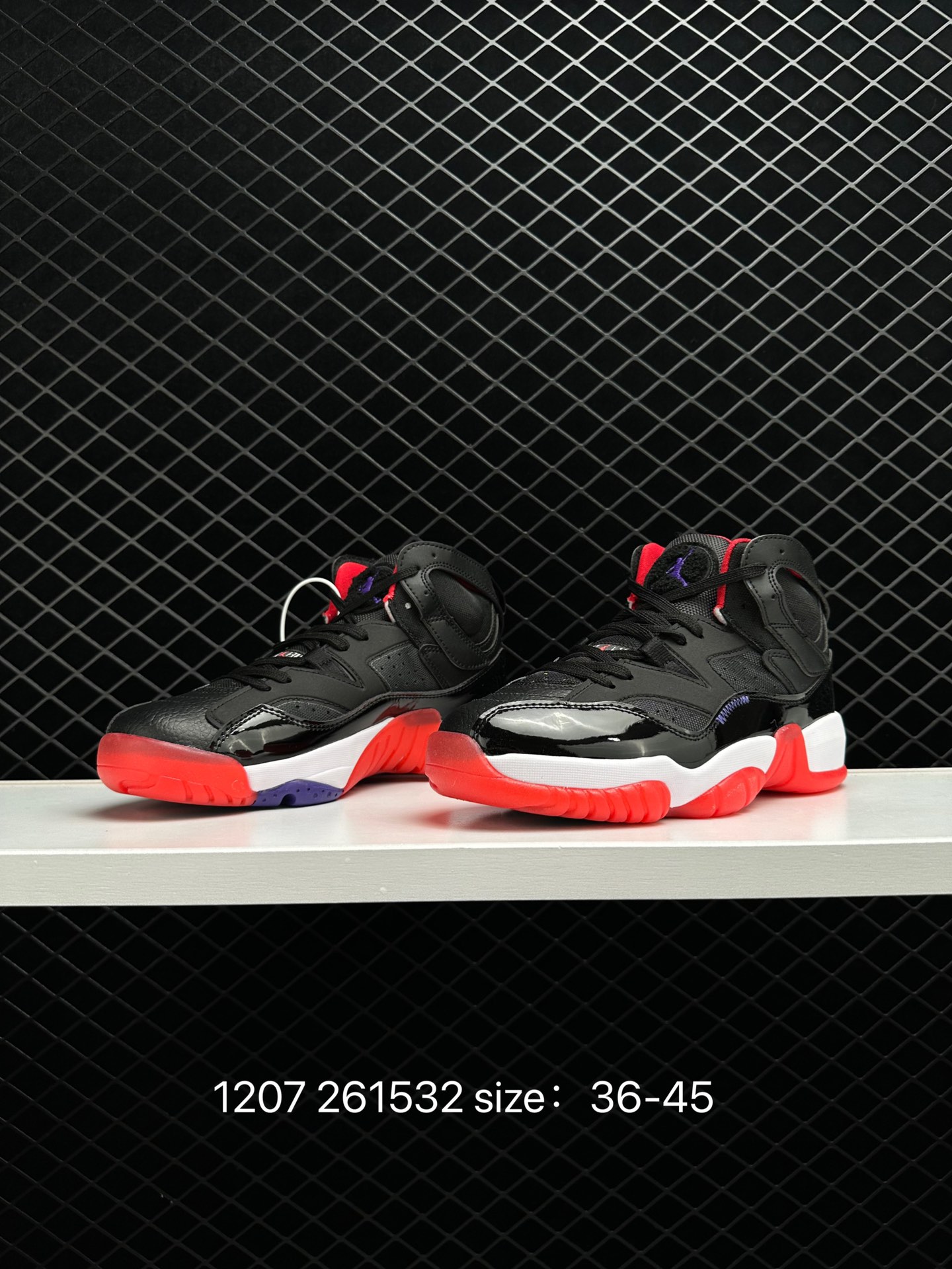 Air Jordan11LowSnakeskin“Light Bone”